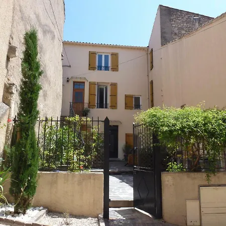 Comfortable * Magalas