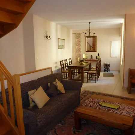 Comfortable Apartament Magalas